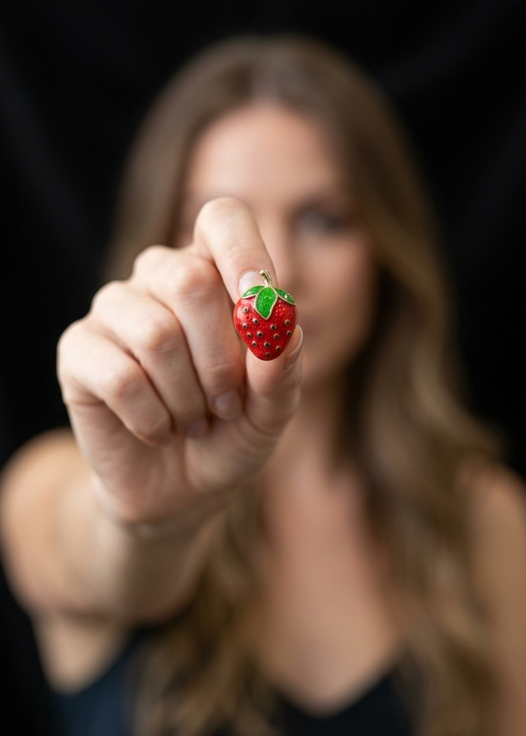STRAWBERRY ENAMEL PIN Main image