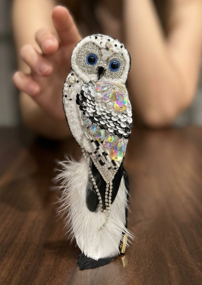 CRYSTAL LUXURY OWL BROOCH