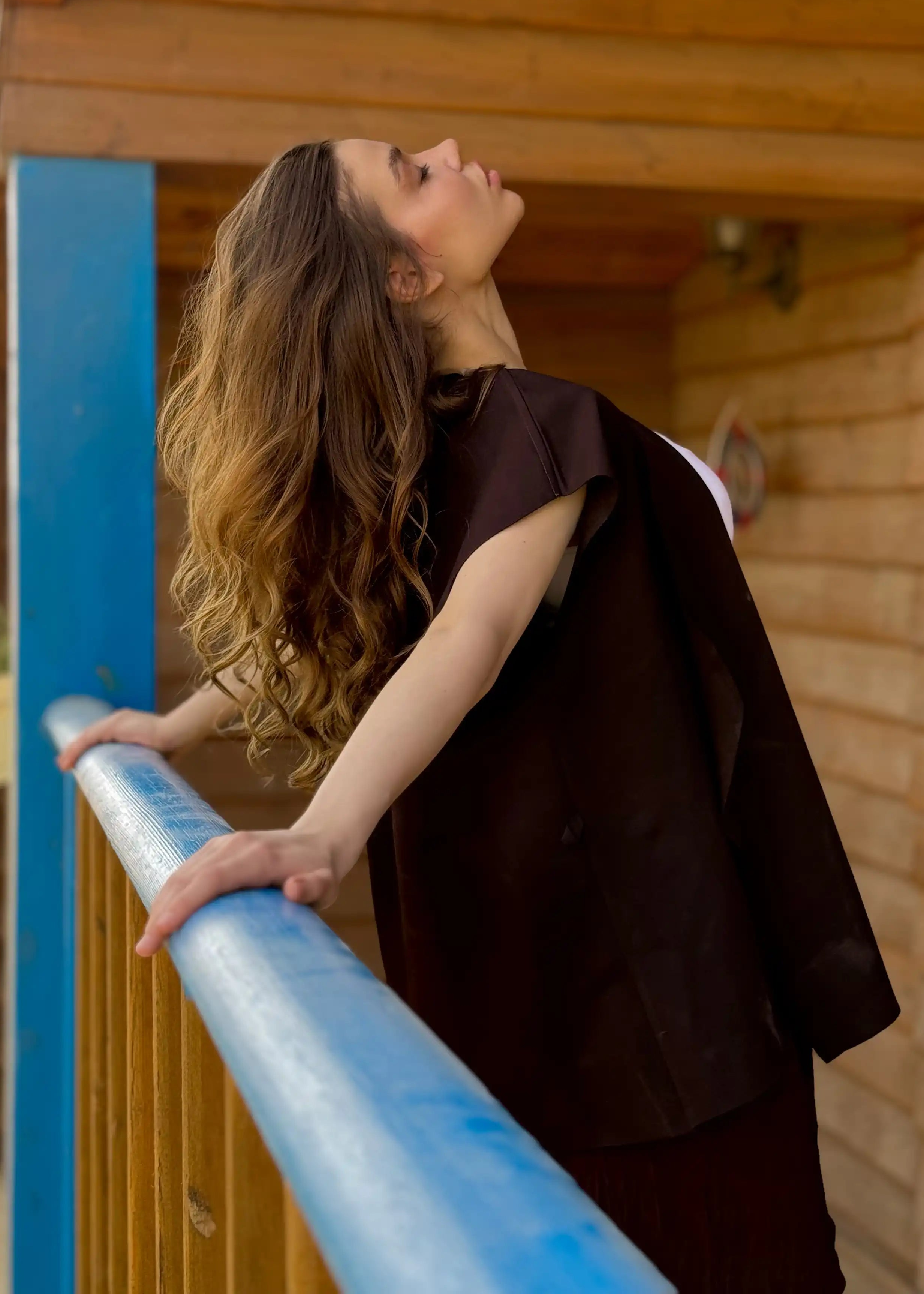 BROWN 5