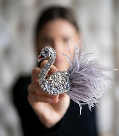 ROYAL SWAN BROOCH