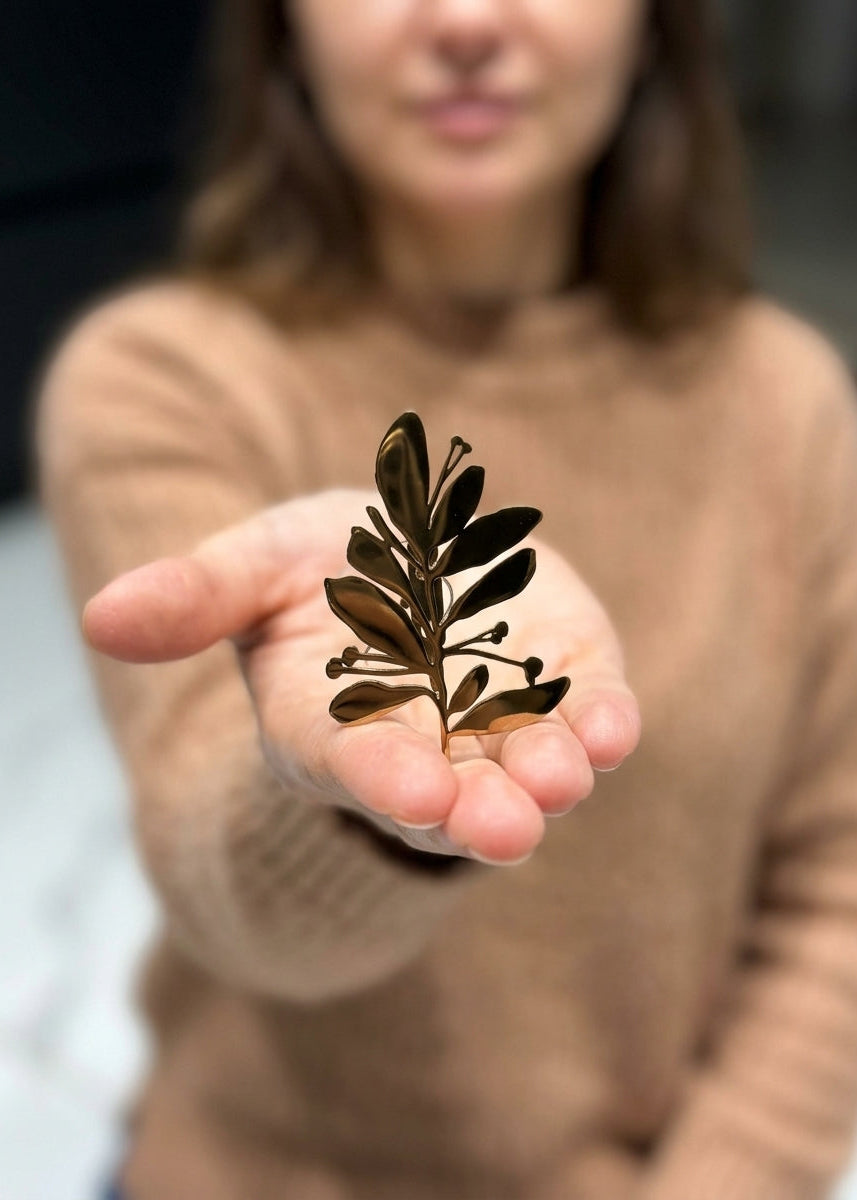 OLIVE LEAF BROOCH Main image