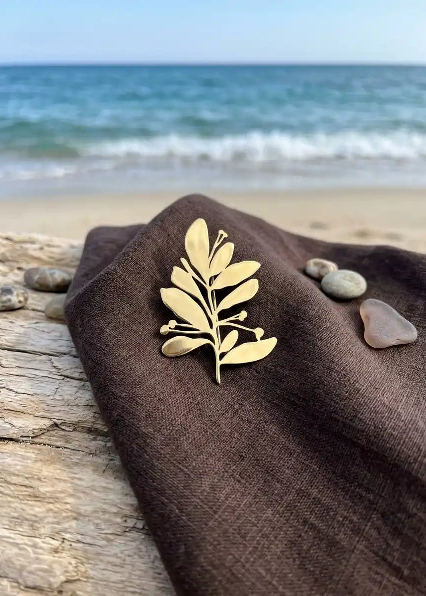 OLIVE LEAF BROOCH Main image