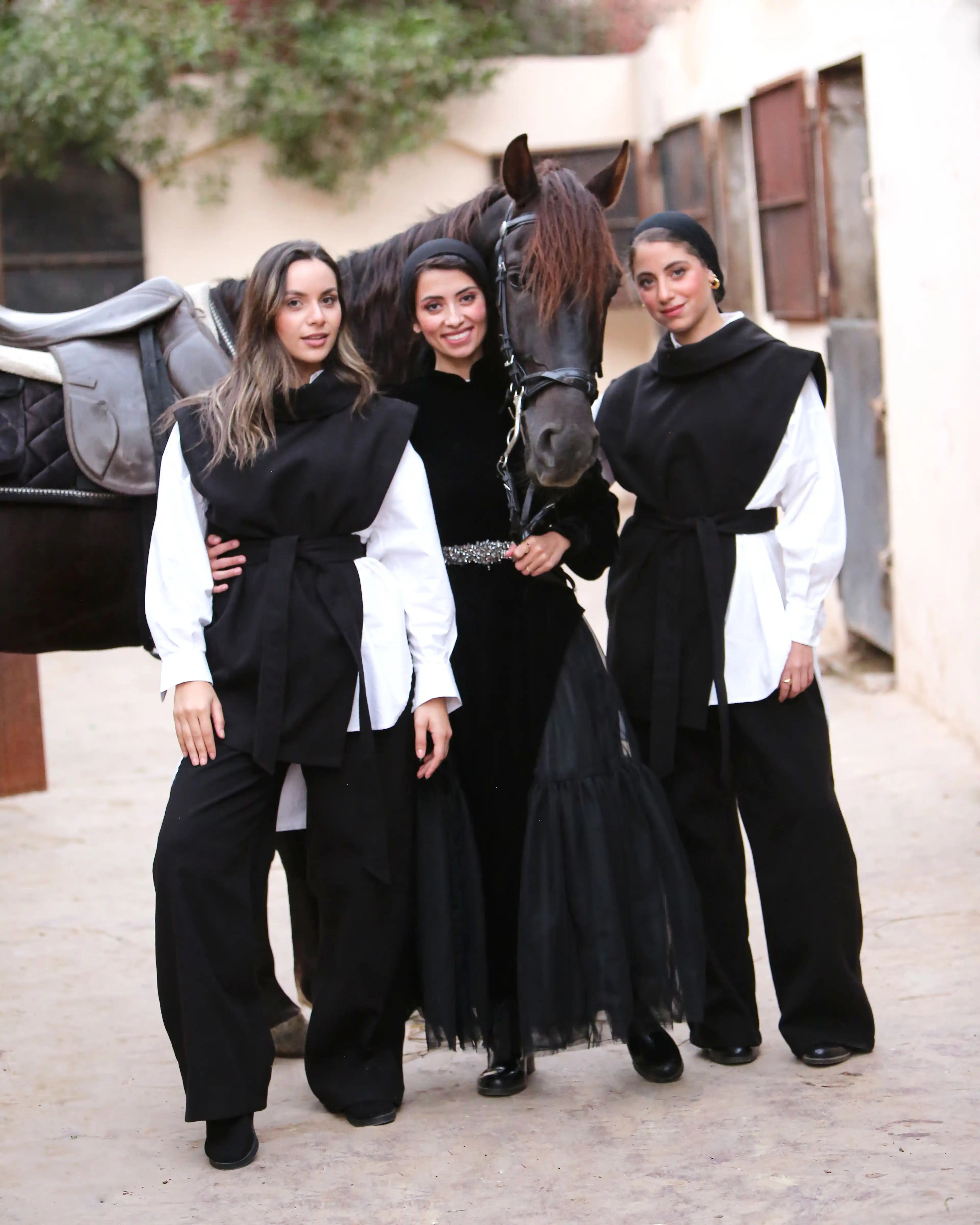 MOON vest Secondary image