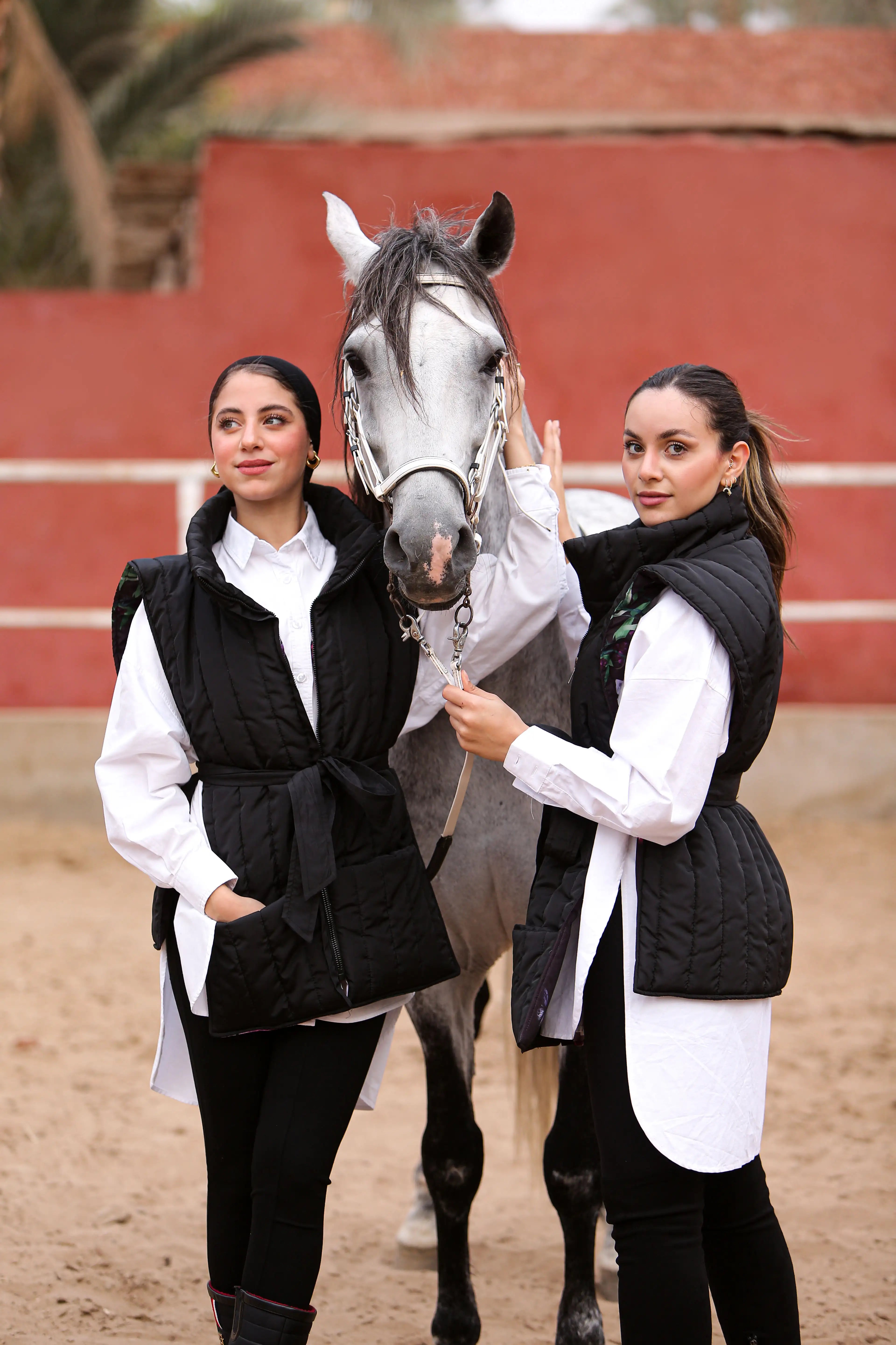 DOUBLE FACE LILLY VEST Secondary image