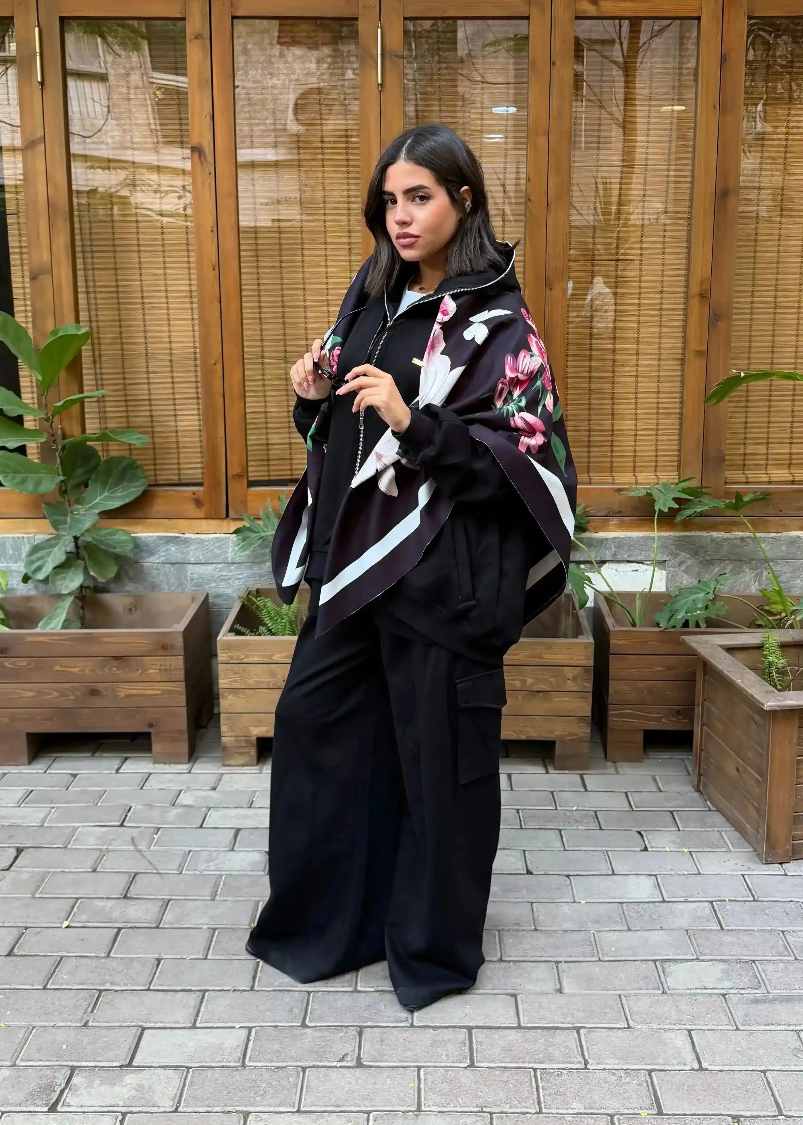 MUHRA BLACK SIGNATURE SCARF Secondary image